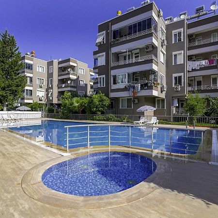 Vibrant Flat With Lovely Balcony In Muratpasa Antalya Kültér fotó