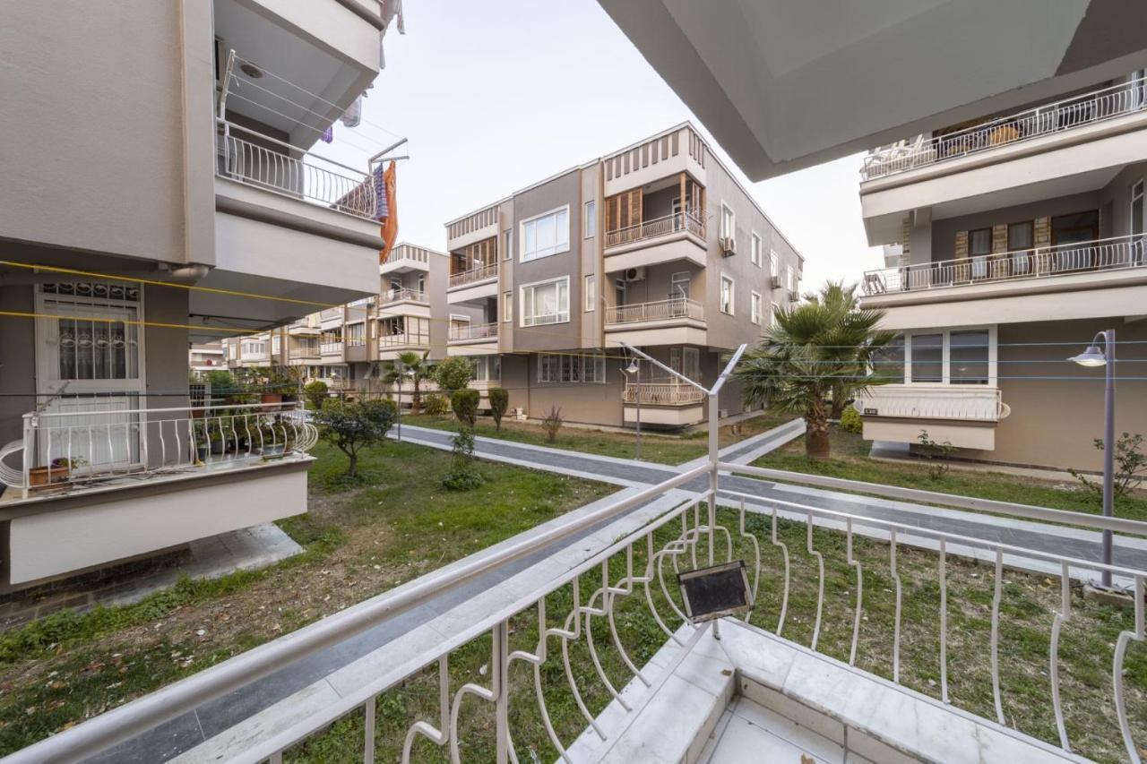 Vibrant Flat With Lovely Balcony In Muratpasa Antalya Kültér fotó